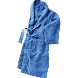 Serena & Lily blue linen Robe